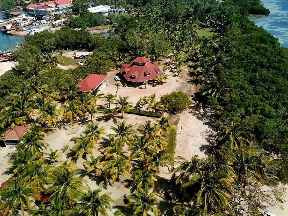 Sea Eye Hotel - Sunset Building Utila Exterior photo